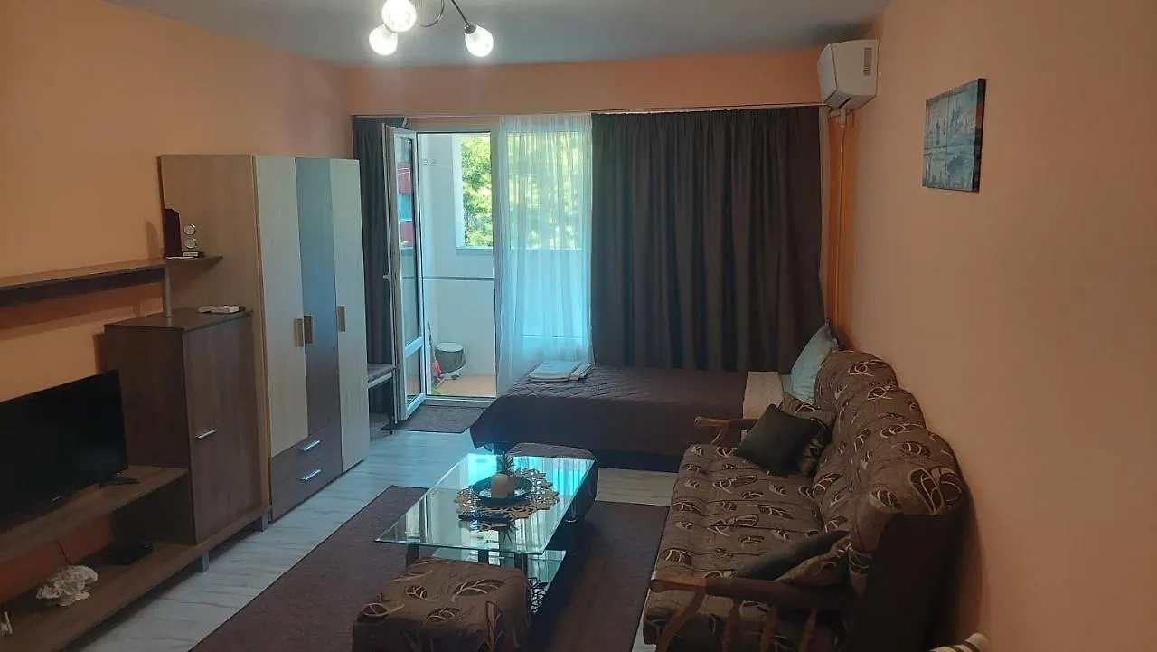 Apartman Апартамент Лазур